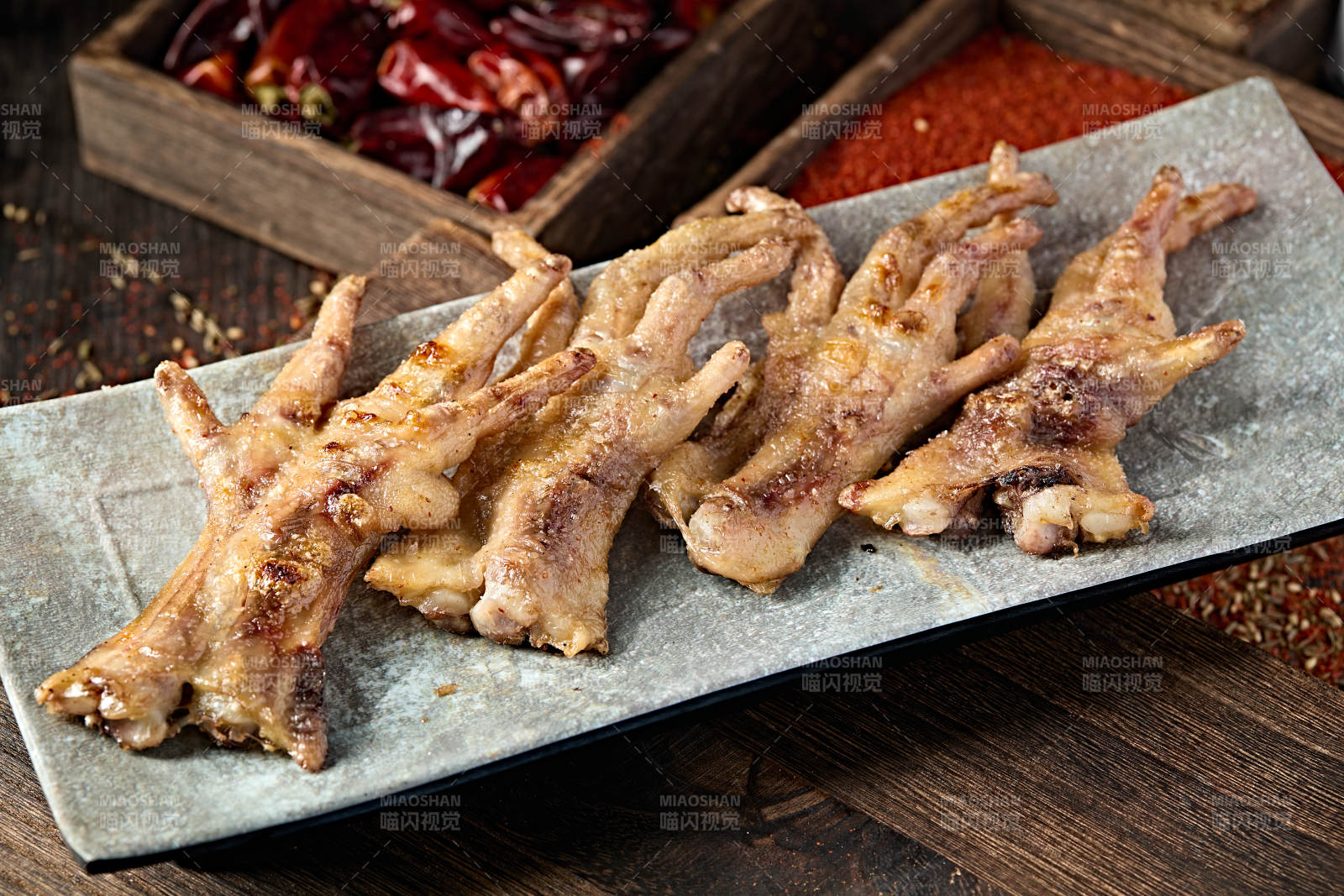 美味烧烤炭烤生鸡脚图片