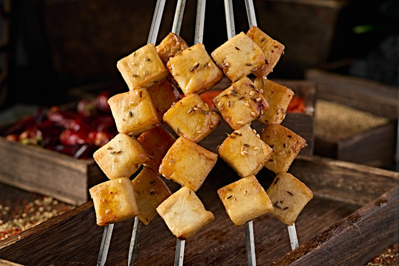 美味烧烤炭烤美味鱼豆腐图片