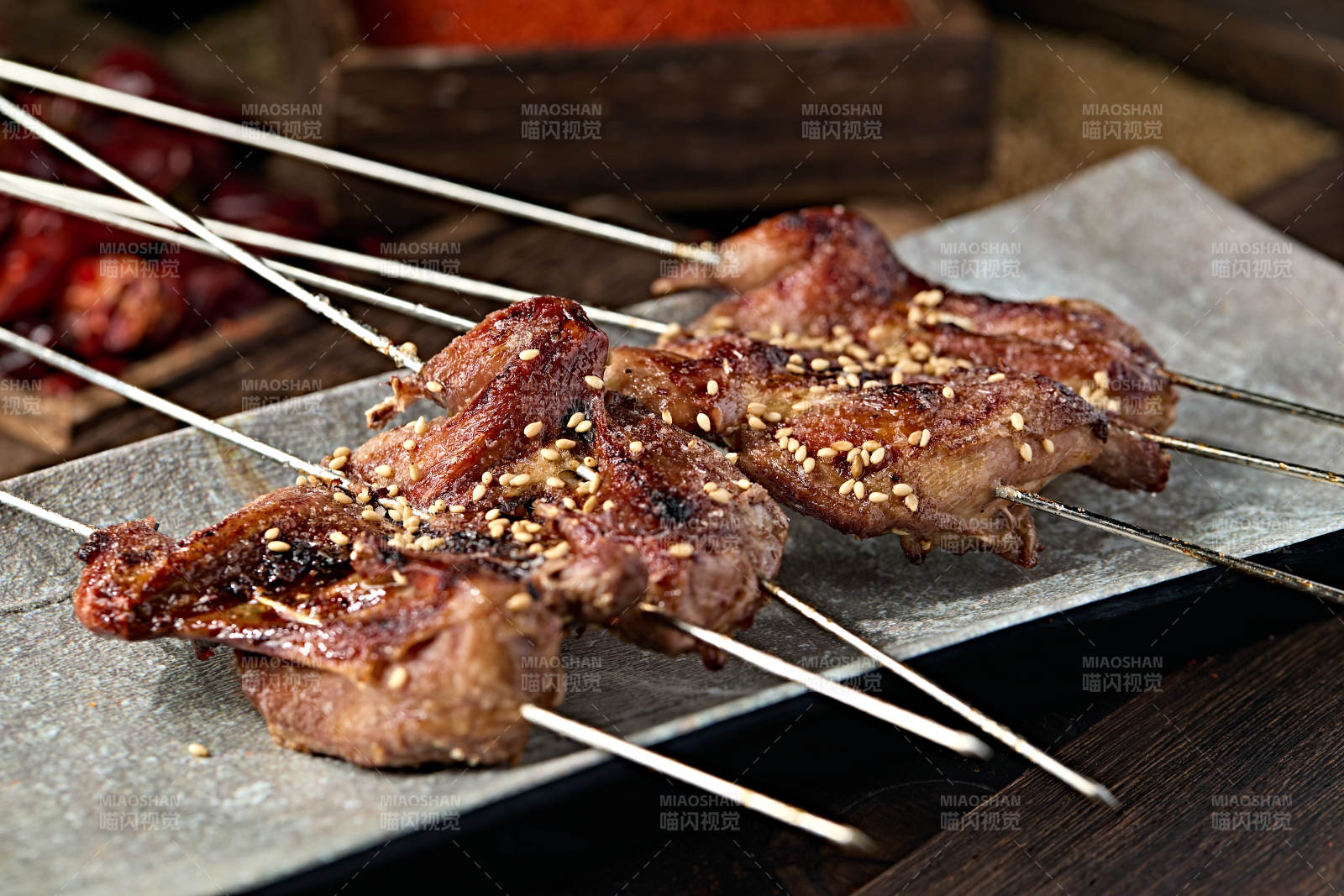 锦州烧烤炭烤养殖鹌鹑图片