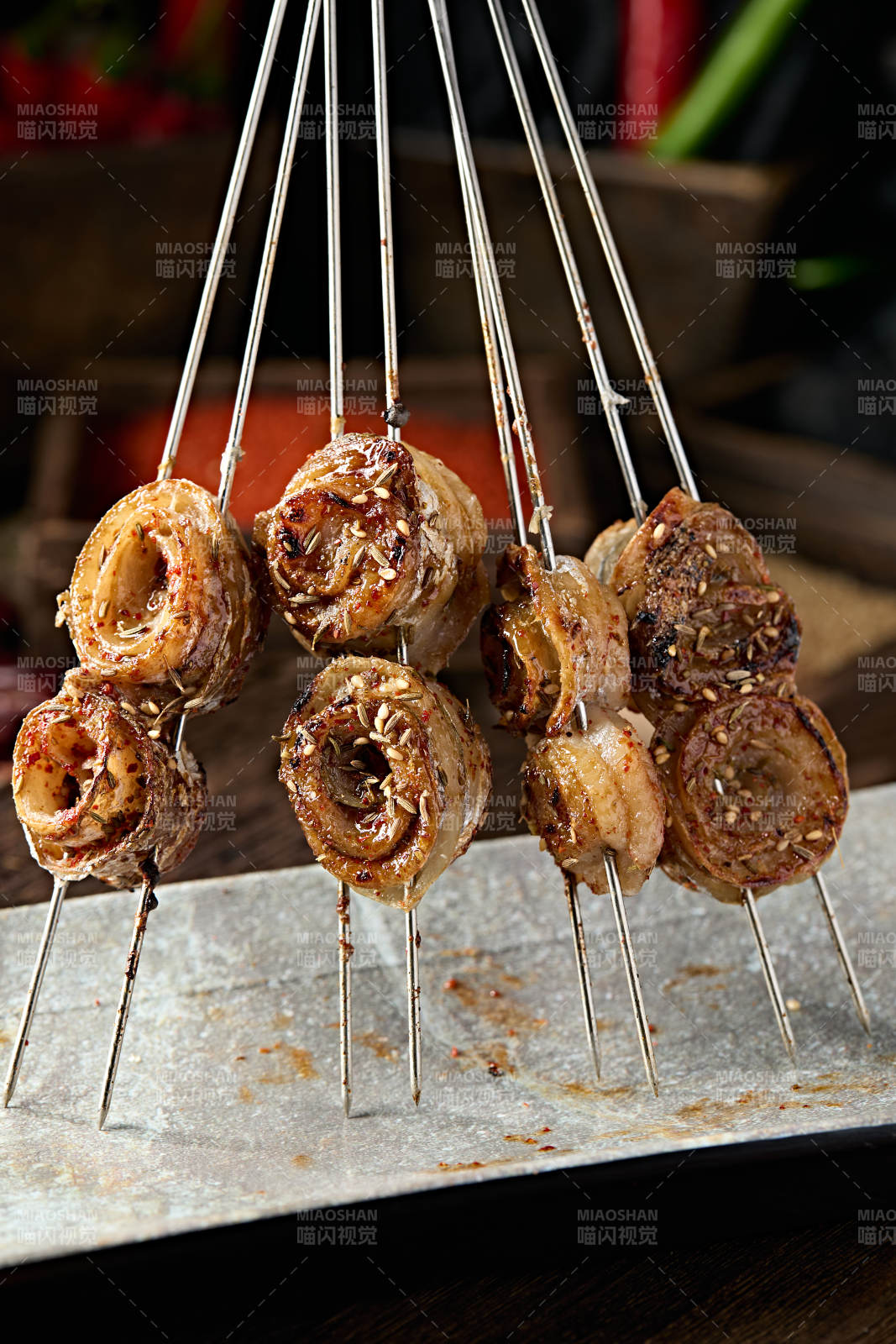 风味烧烤炭烤带鱼肉卷图片