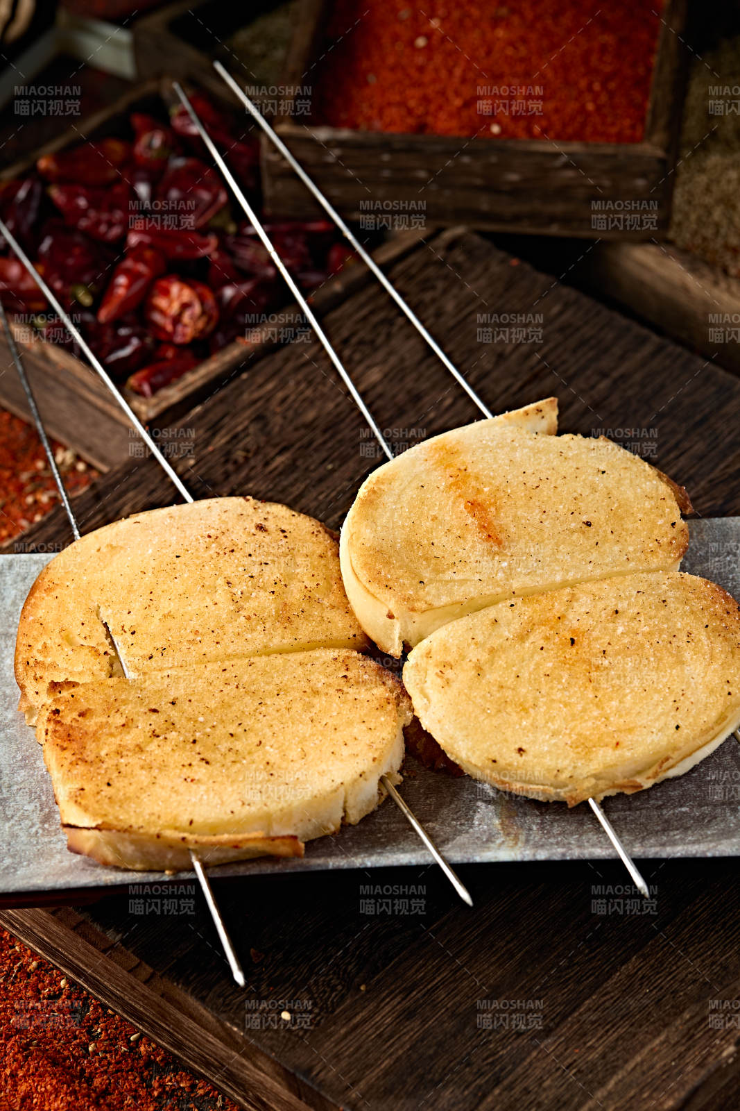 美味炭烤馍馍片图片