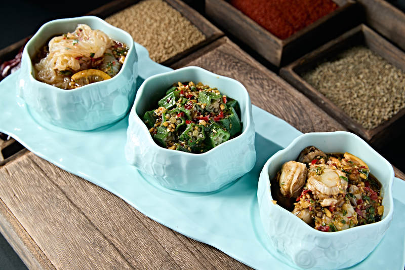 柠檬酸汤拌魔芋丝 秋葵 扇贝丁图片