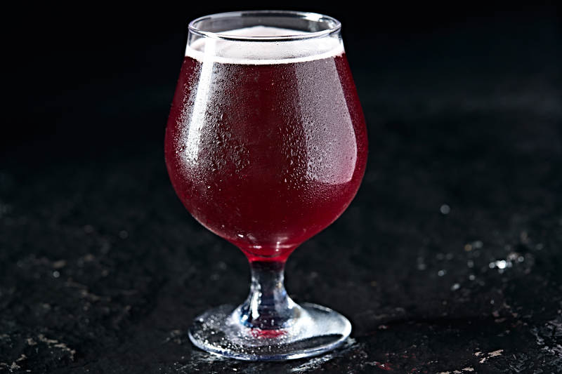 自制醇香冰镇精酿啤酒图片