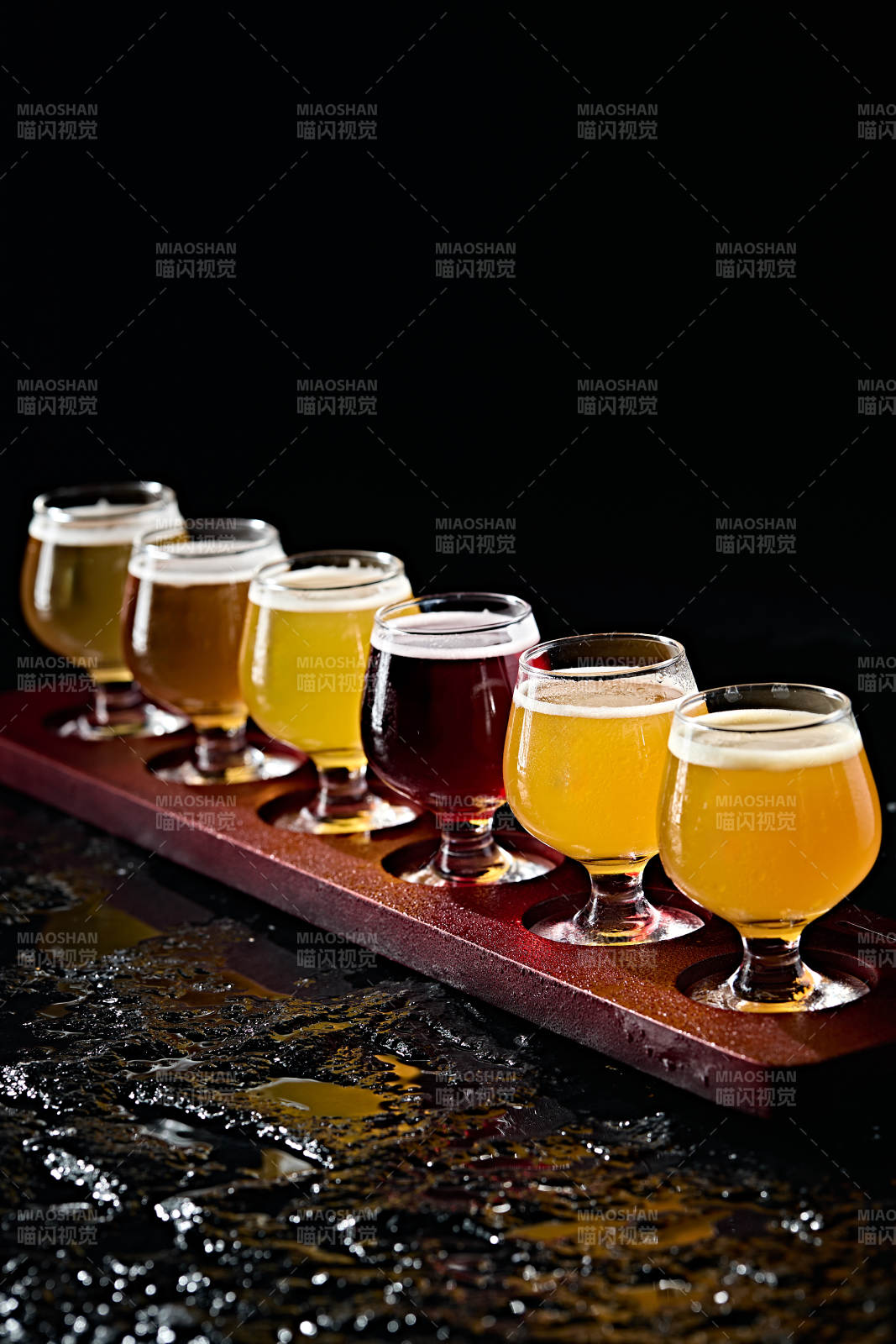 自制醇香冰镇精酿啤酒图片