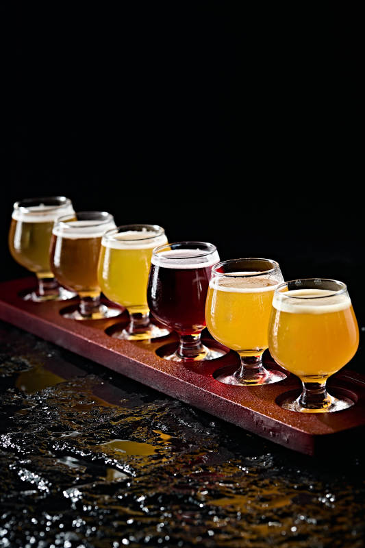 自制醇香冰镇精酿啤酒图片