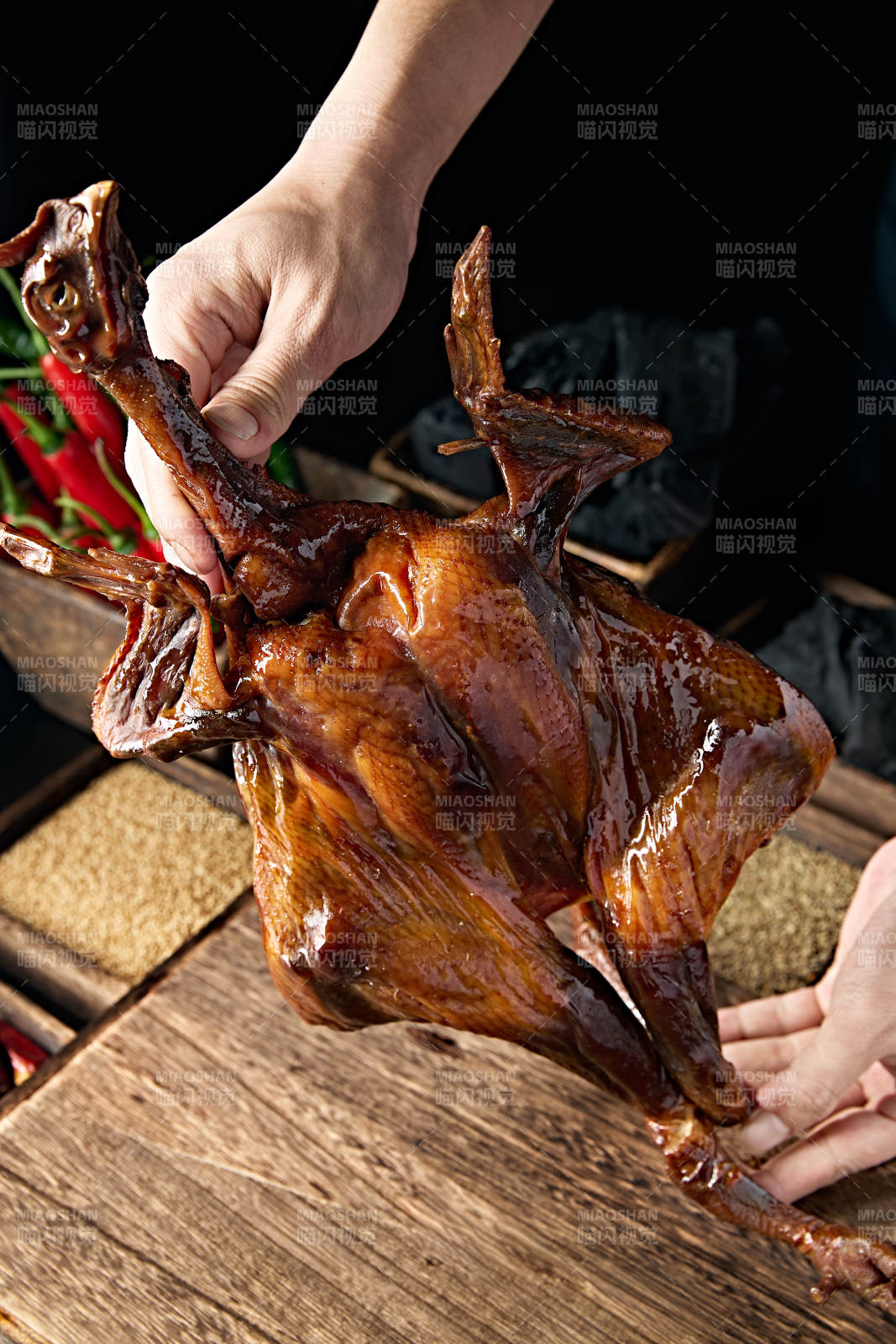 风味地方传统美食油浸风干鸡图片