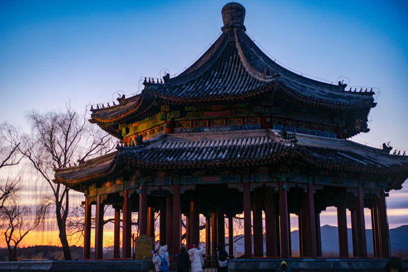 颐和园古亭夕照图片