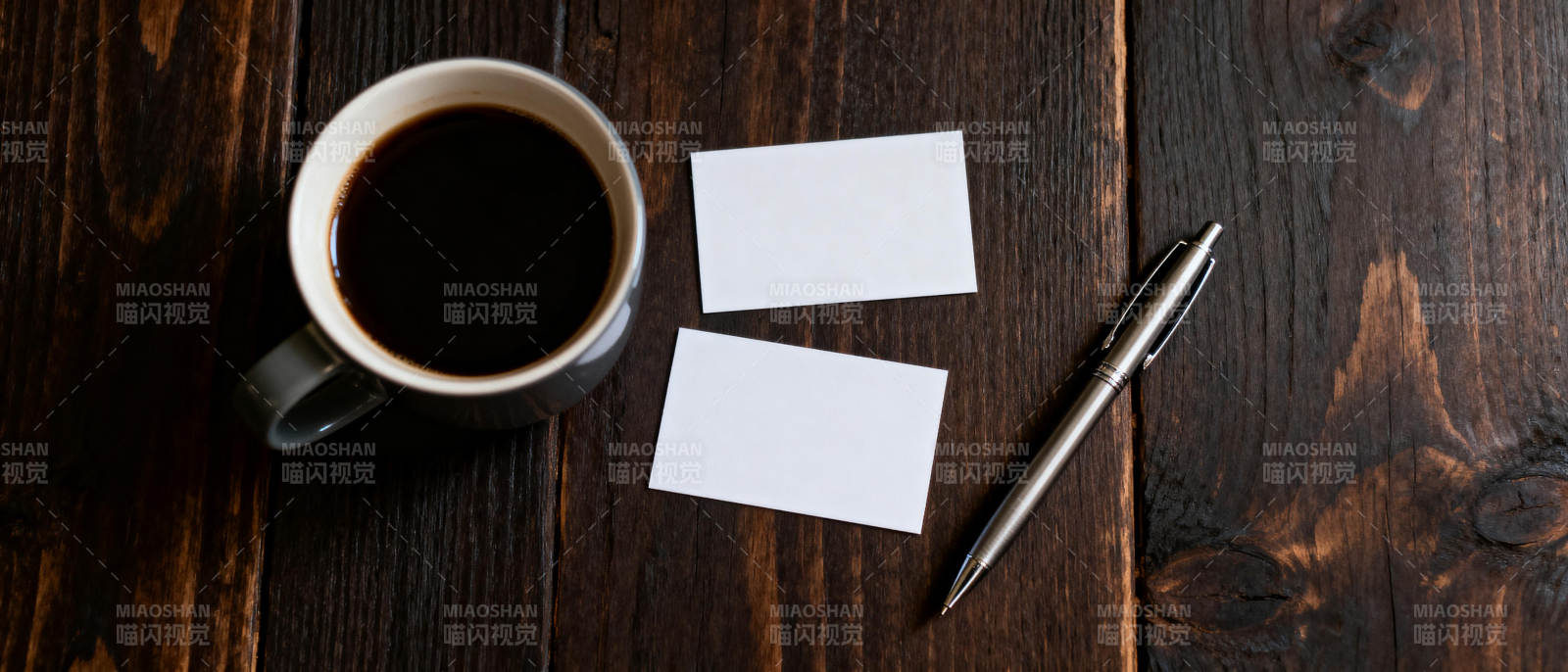 咖啡与便签静物图片