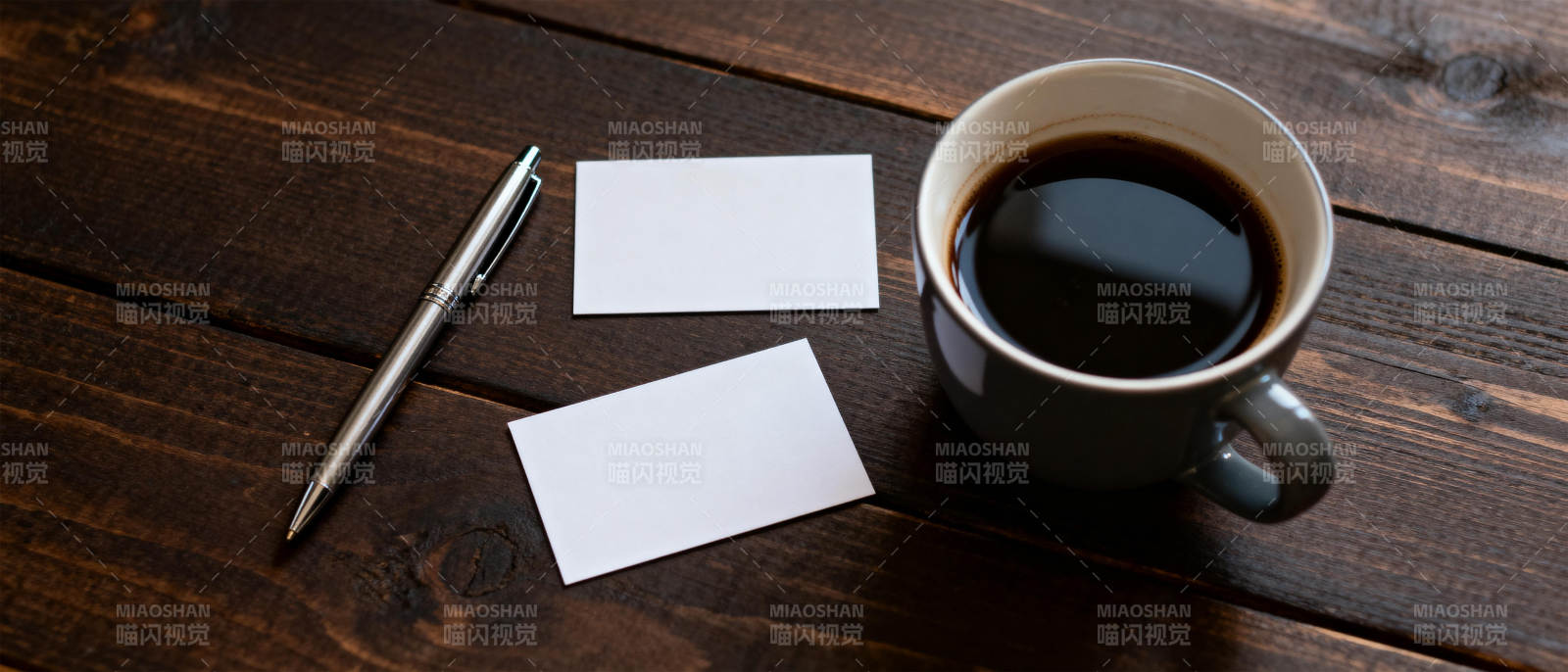 咖啡与便签静物图片