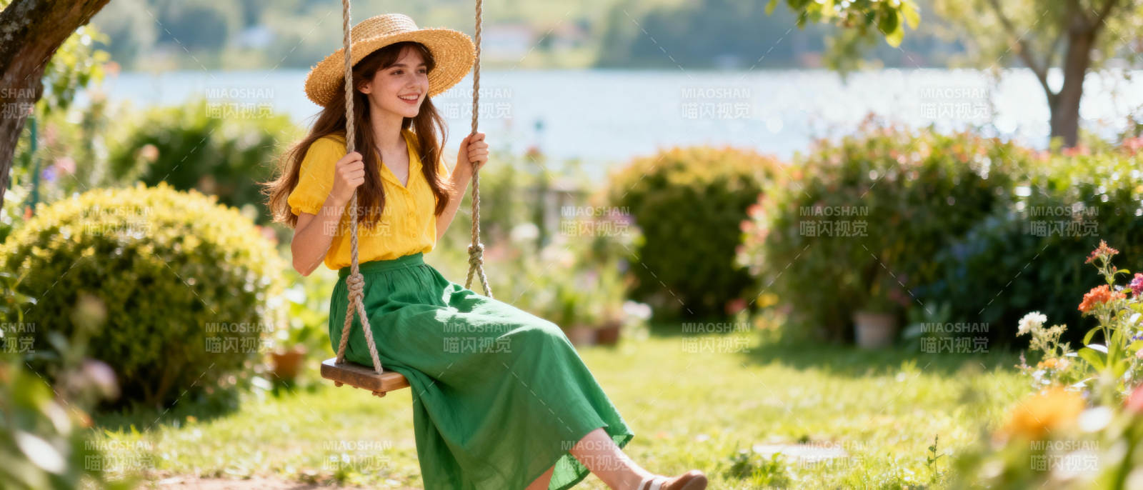 花园秋千上的微笑图片