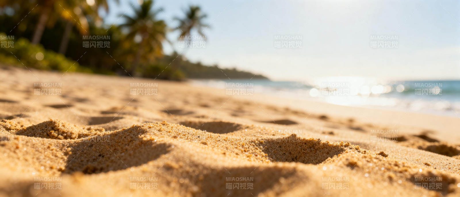 沙滩上的足迹图片