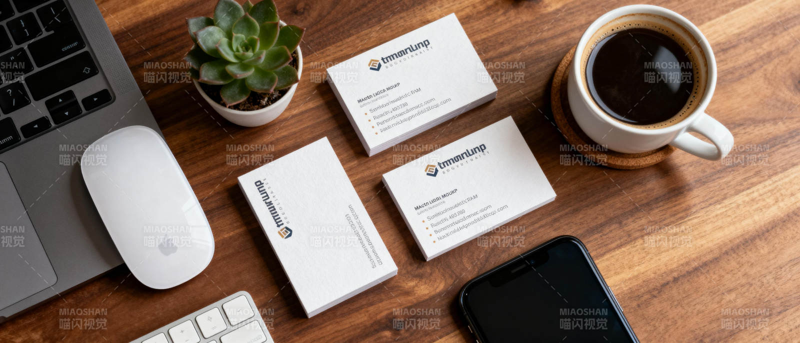 办公桌面一角图片