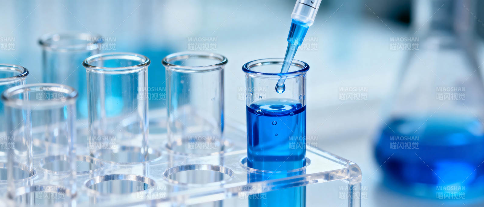 实验室试管滴液图片
