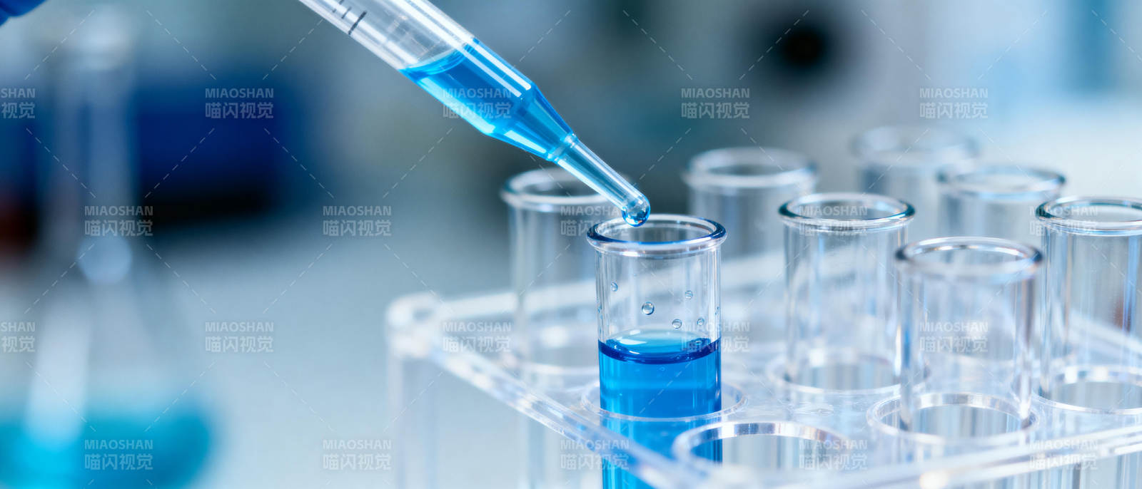 实验室滴管实验图片