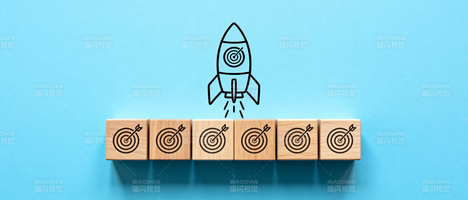 目标达成 火箭升空图片