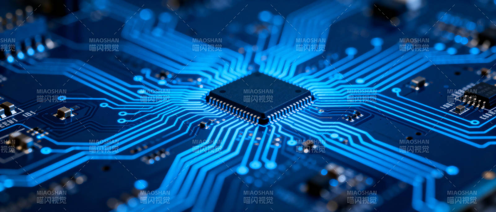 芯片电路板特写图片