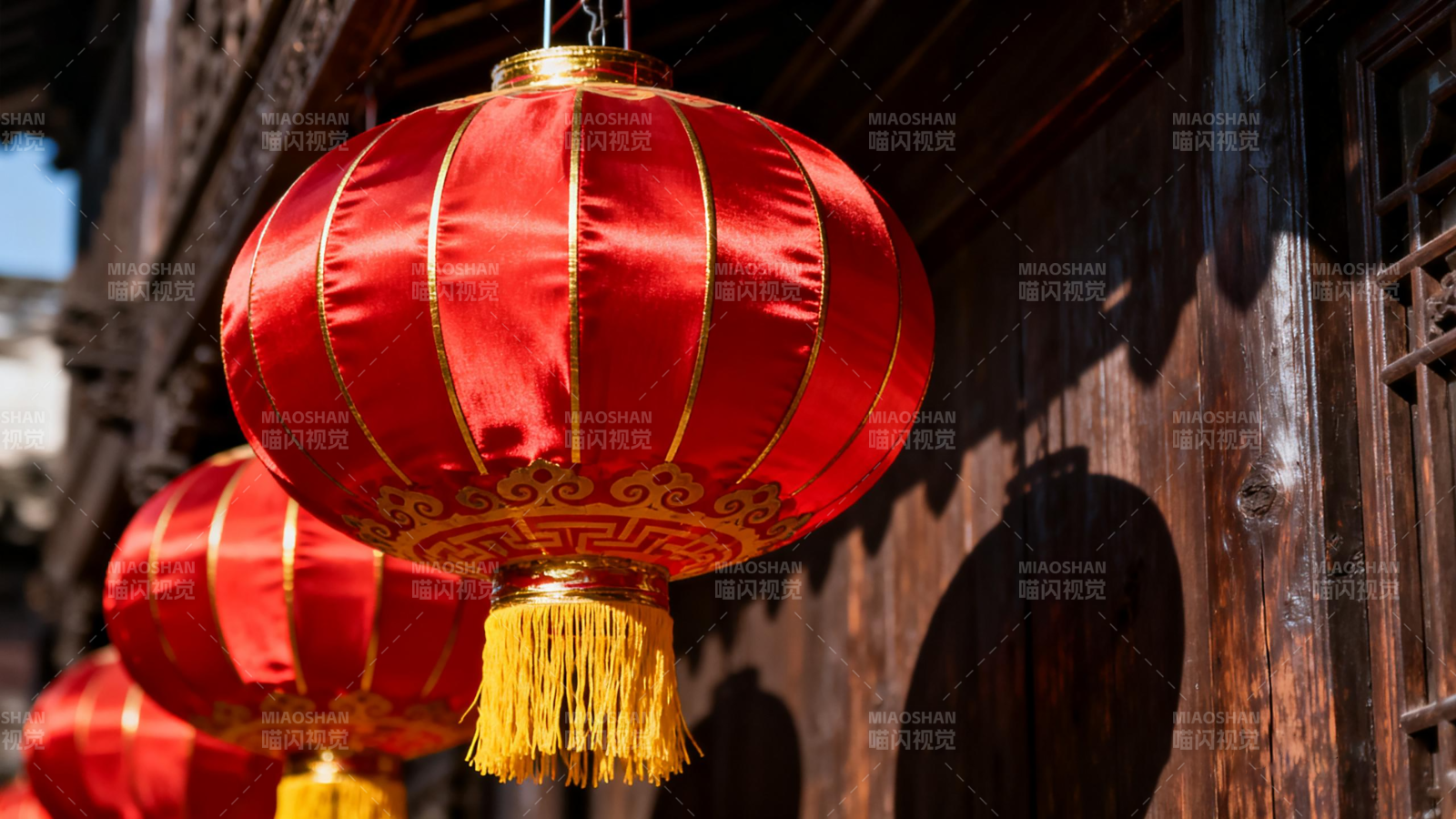 红灯笼迎新春图片