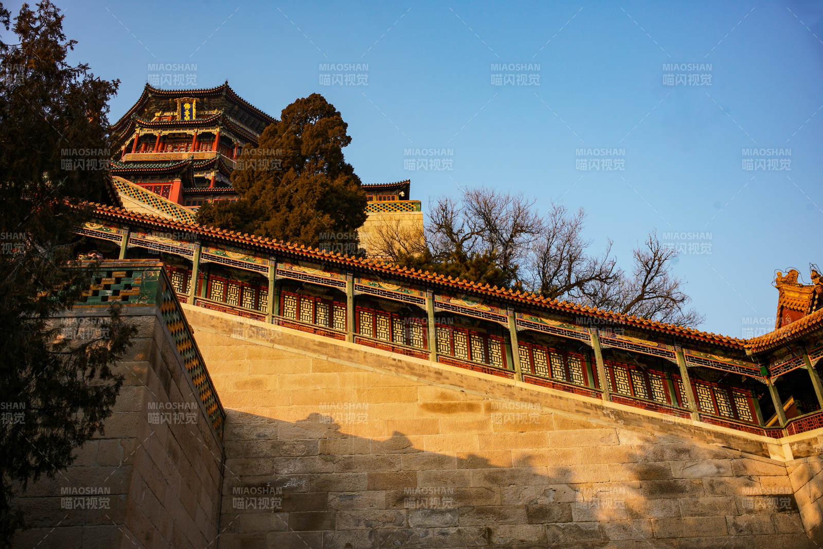 颐和园古建筑墙影图片