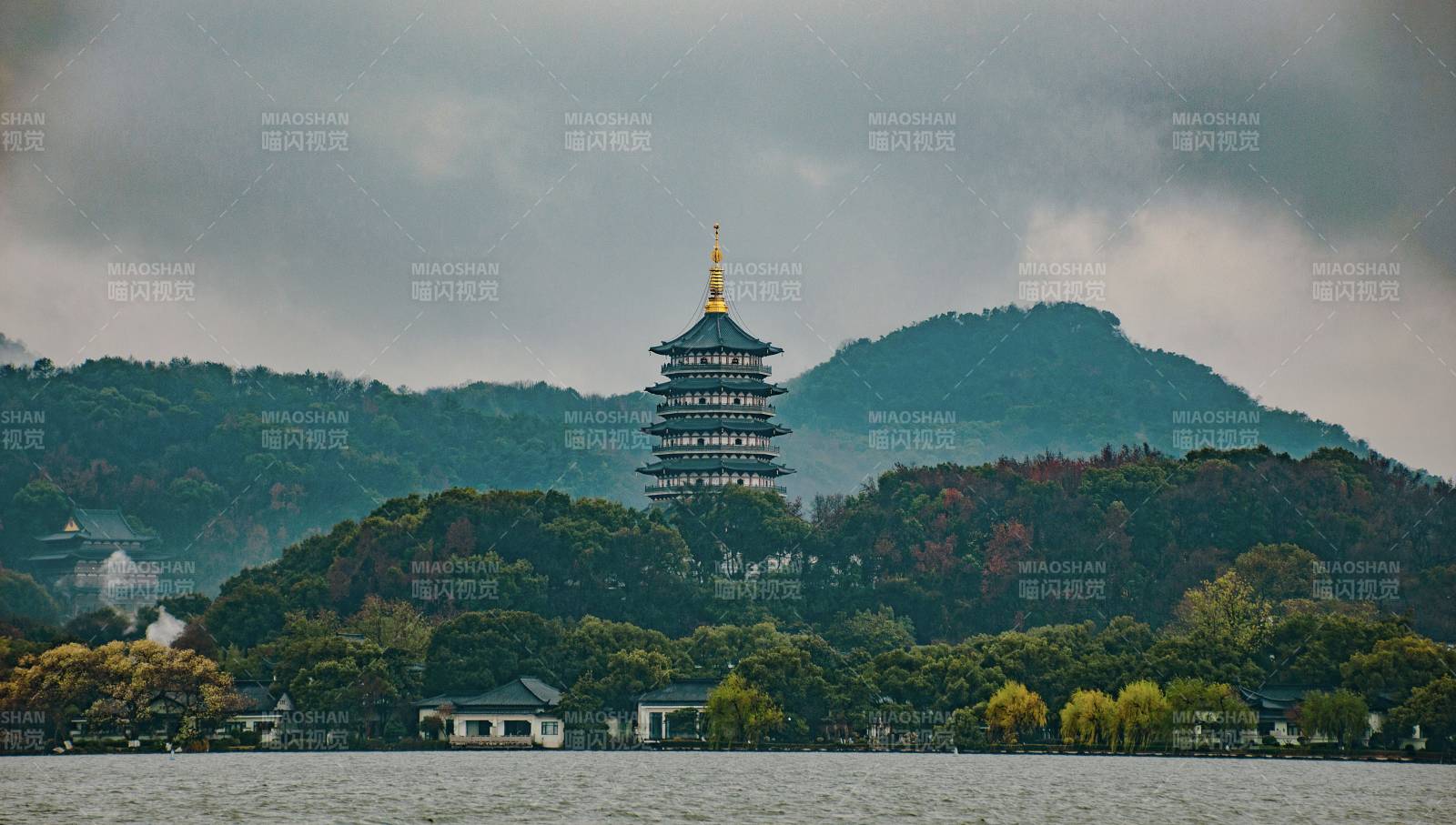 西湖雷峰塔秋景图片