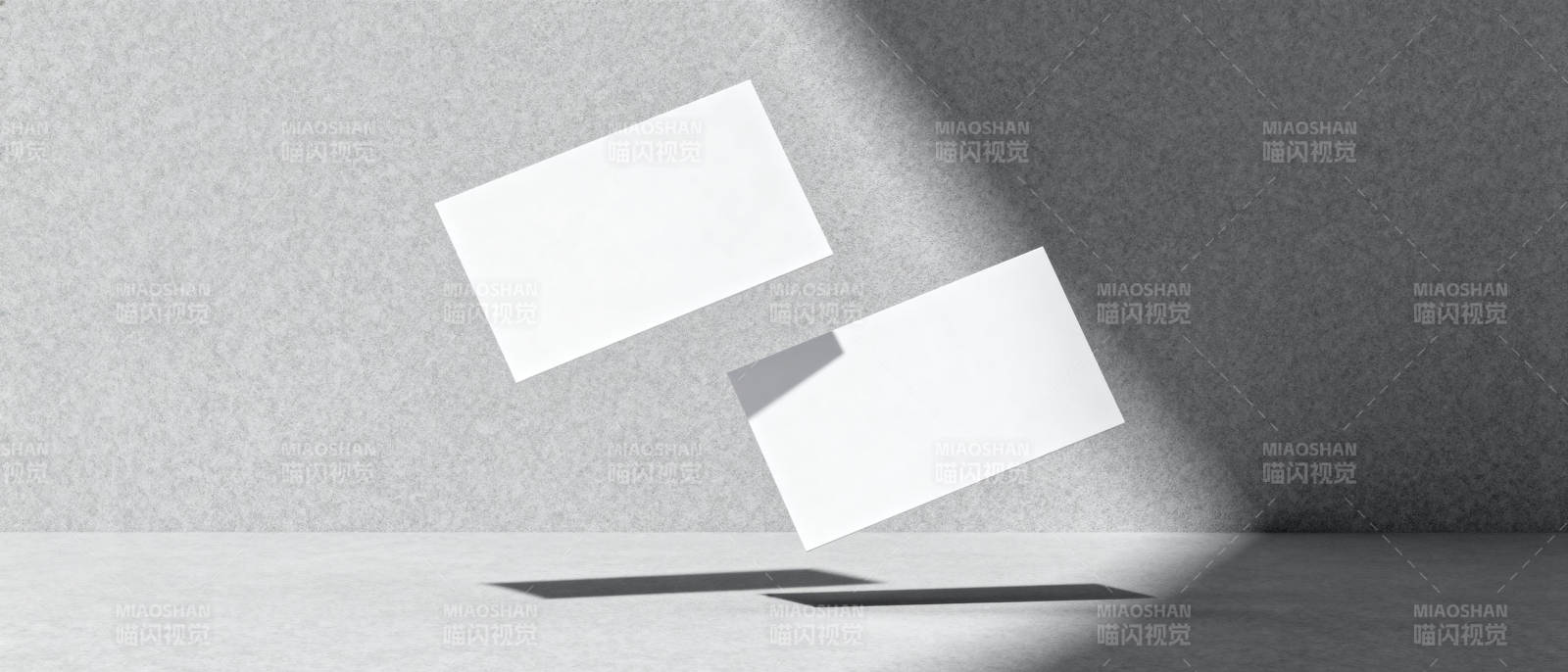 光影中的纸片图片