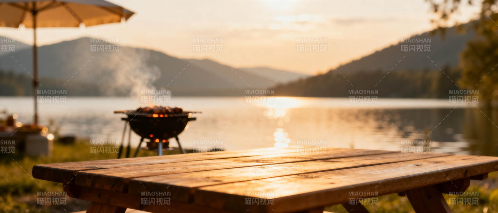 湖畔烧烤夕阳景图片
