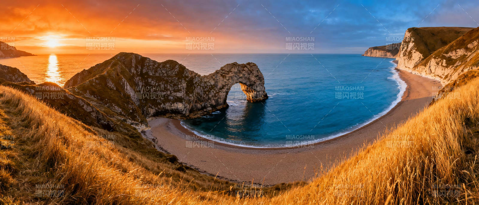 日落拱门海岸图片