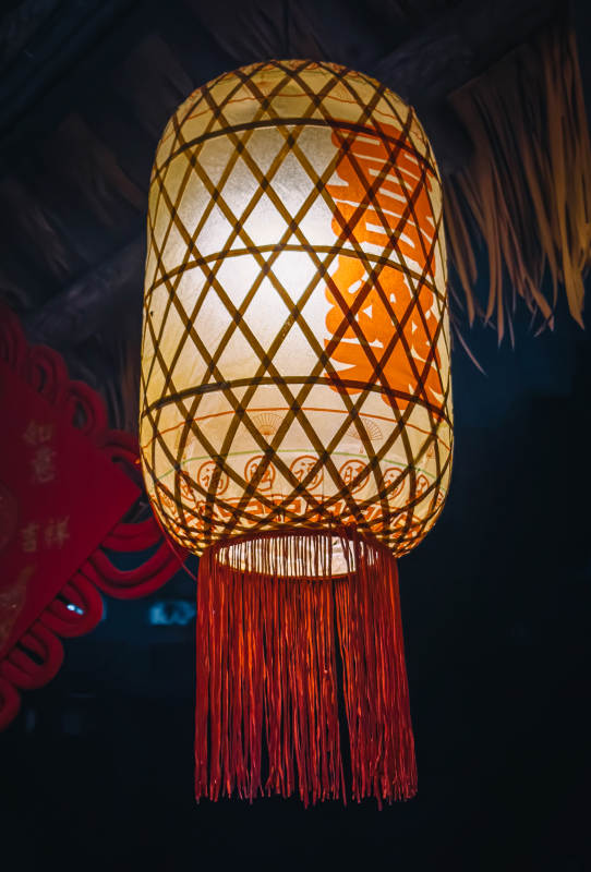 竹编灯笼 红穗飘摇图片