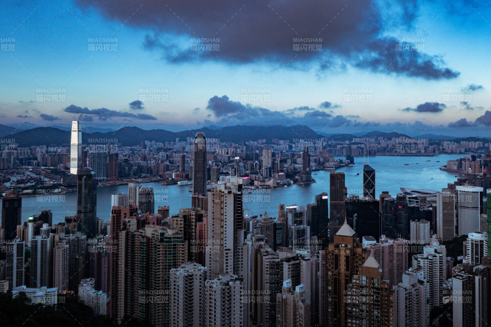香港夜景璀璨图片