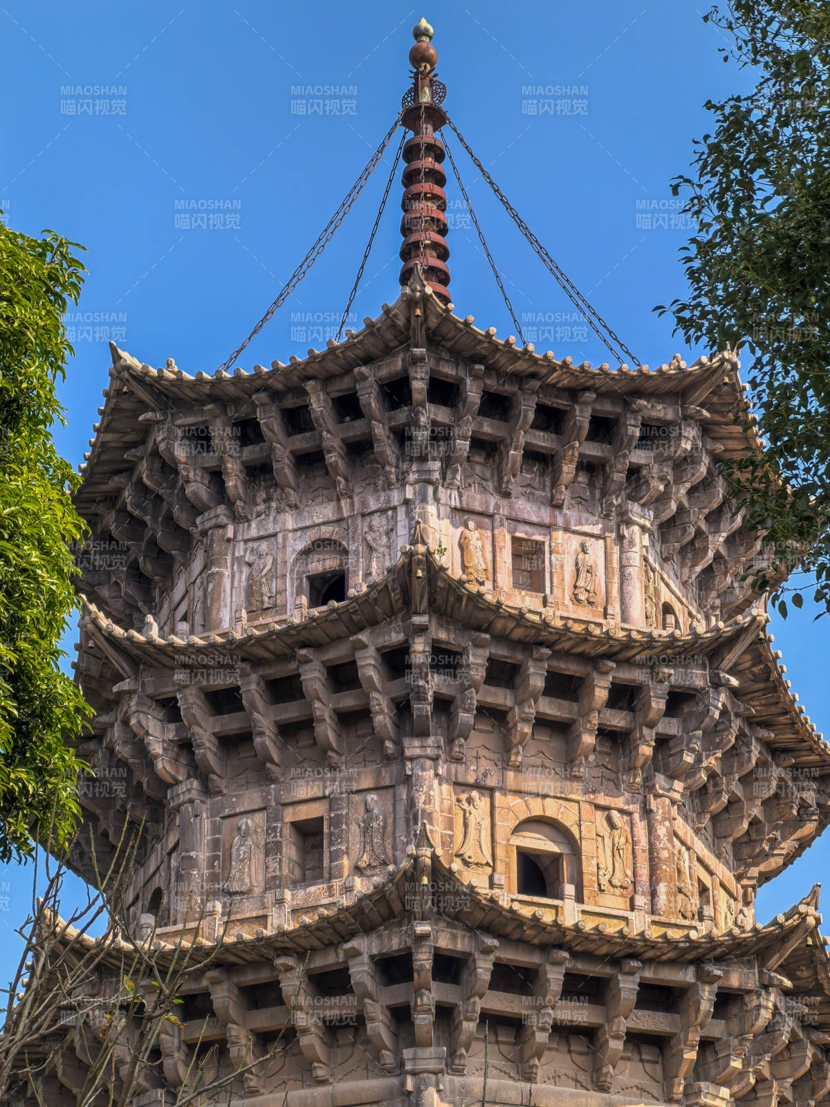 泉州开元寺古塔凌空 雕梁画图片