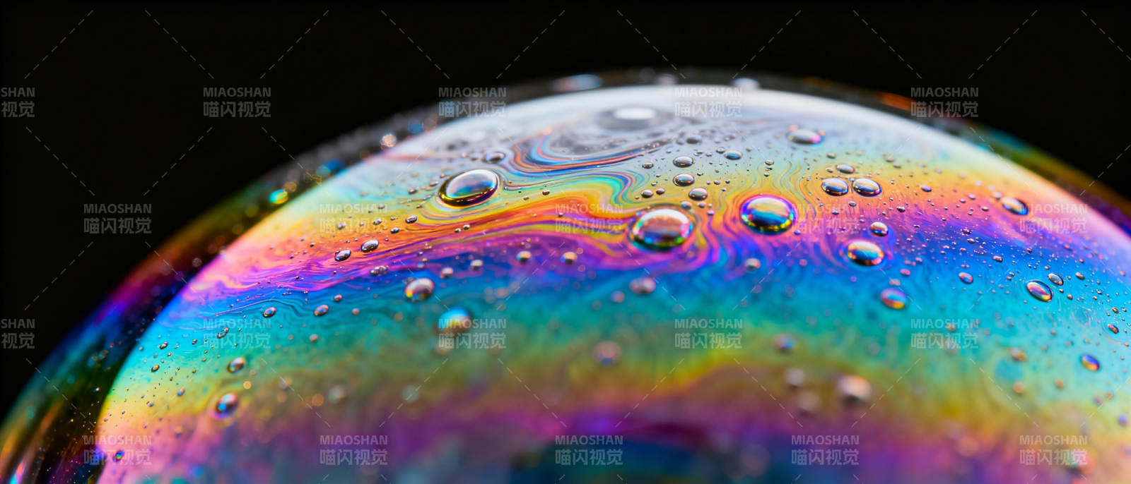 彩虹泡泡特写图片