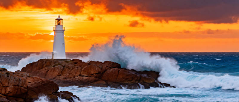 灯塔守望海浪图片