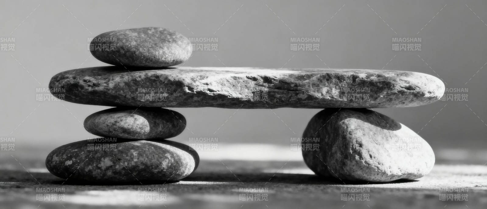 石之平衡图片