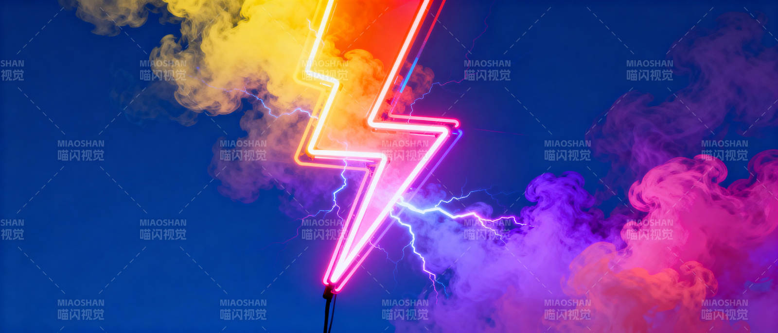 霓虹闪电破云而出图片