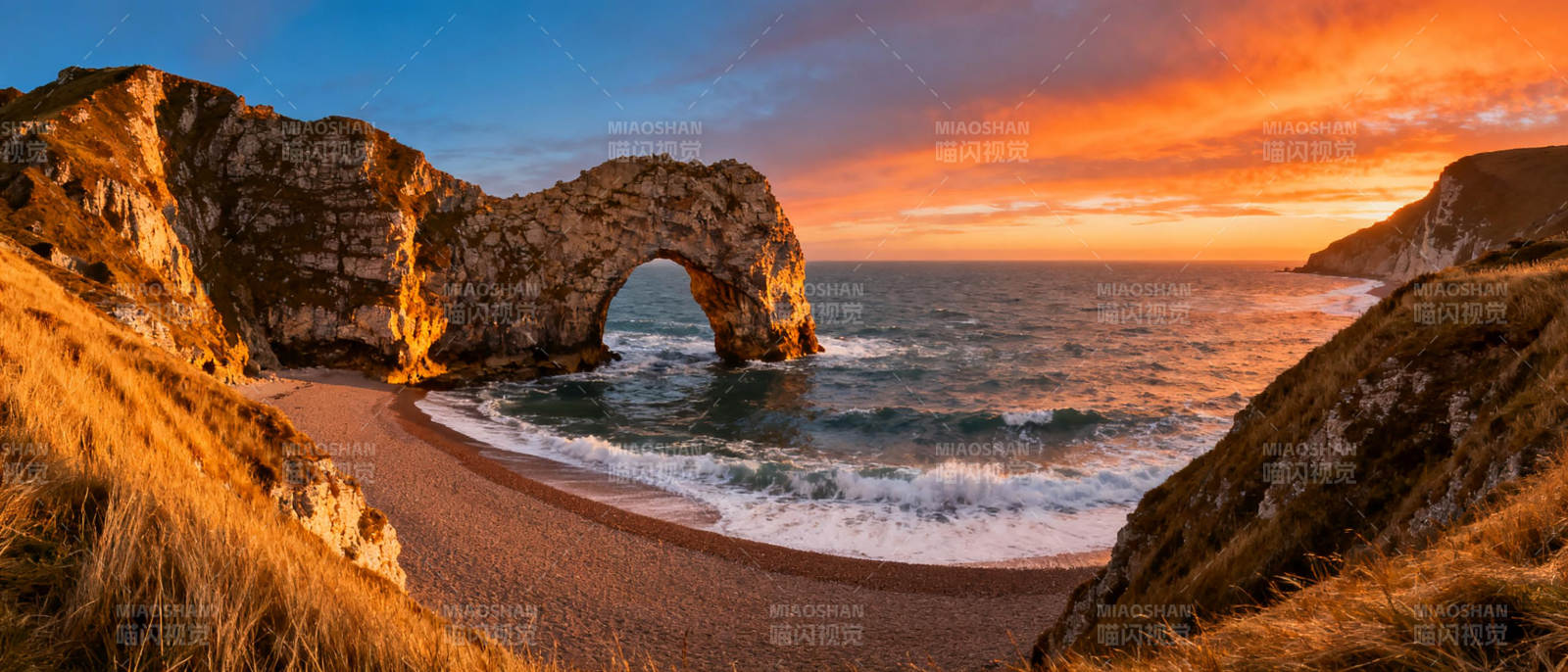 日落拱门海滩图片