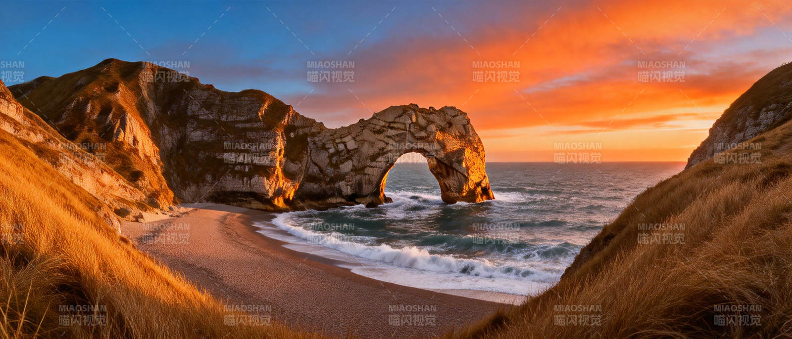 日落拱门海滩图片