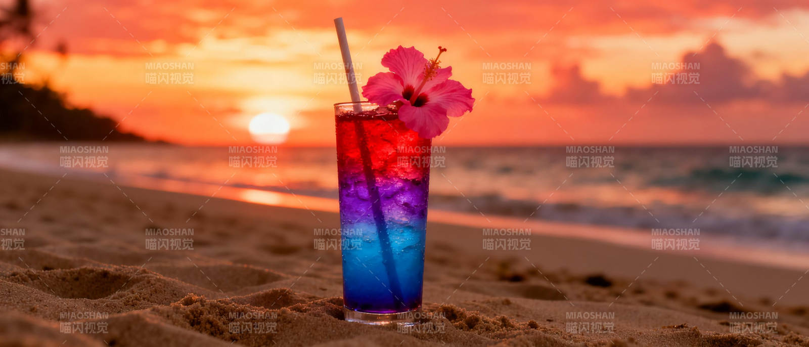 海滩日落鸡尾酒图片