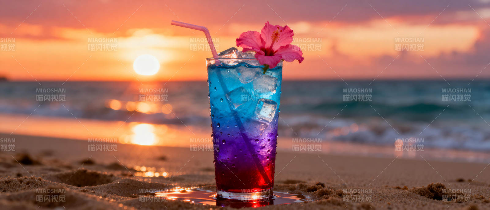 海滩日落鸡尾酒图片