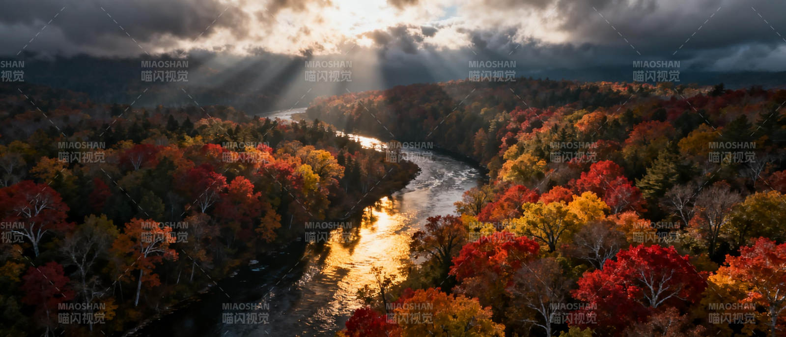 秋日河谷光影图片