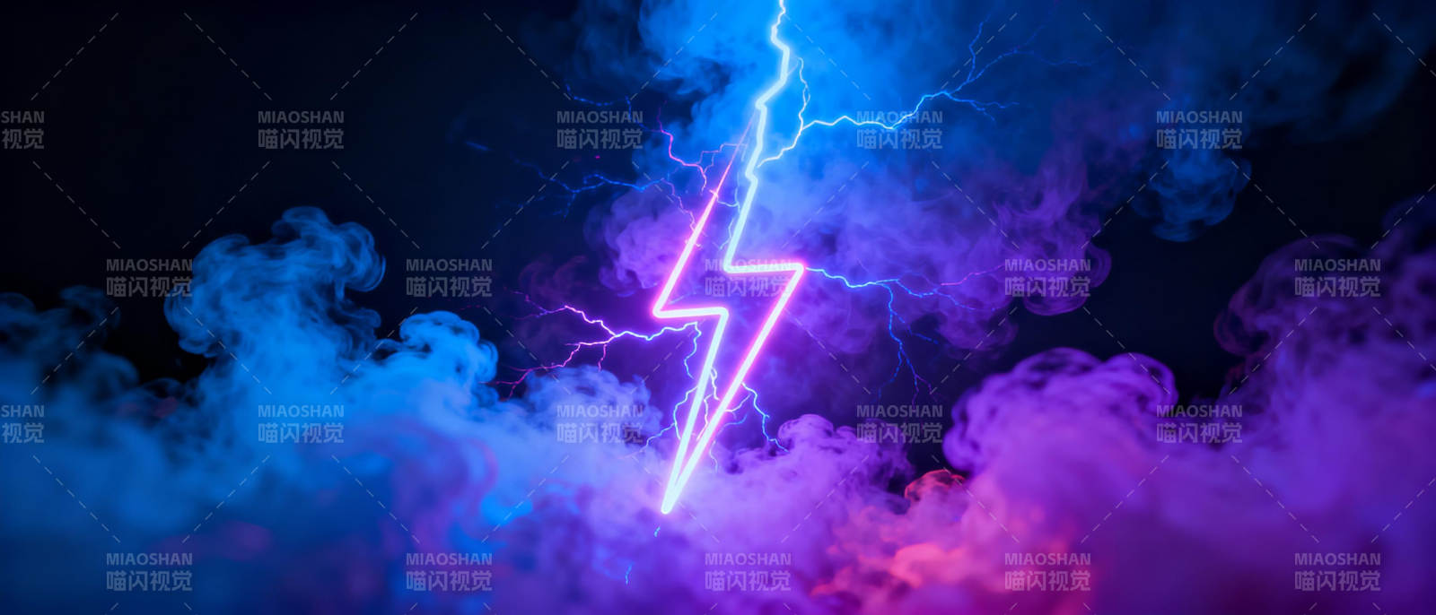 雷电交织云海图片