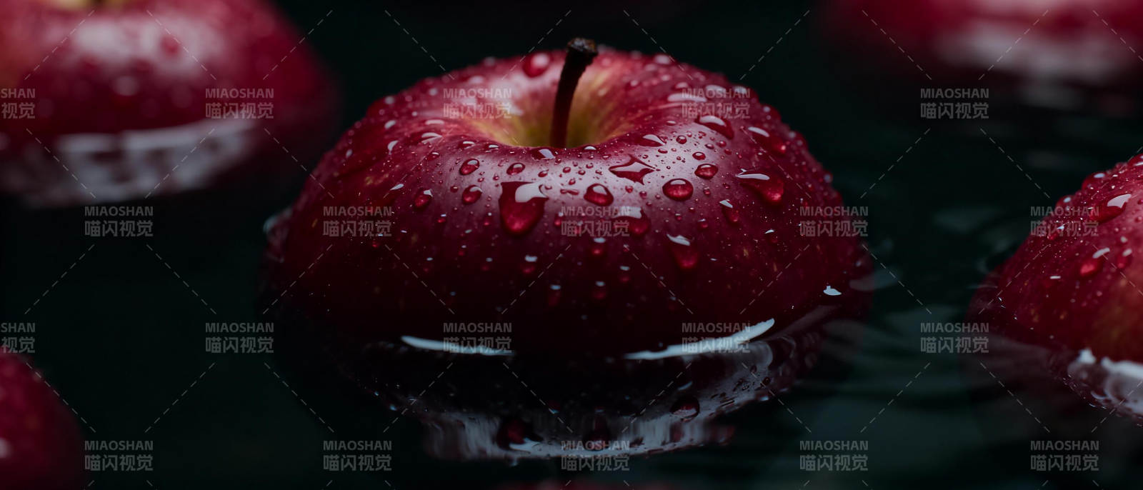 水珠红苹果图片