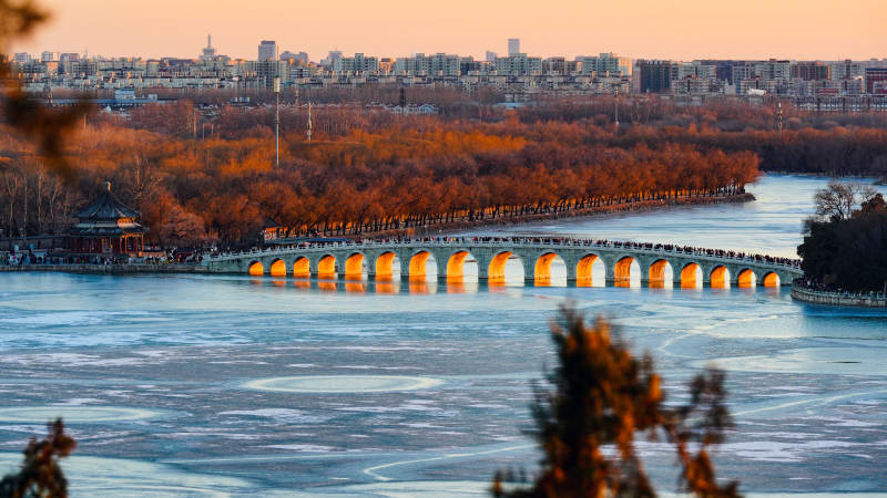 秋日十七孔桥美景图片