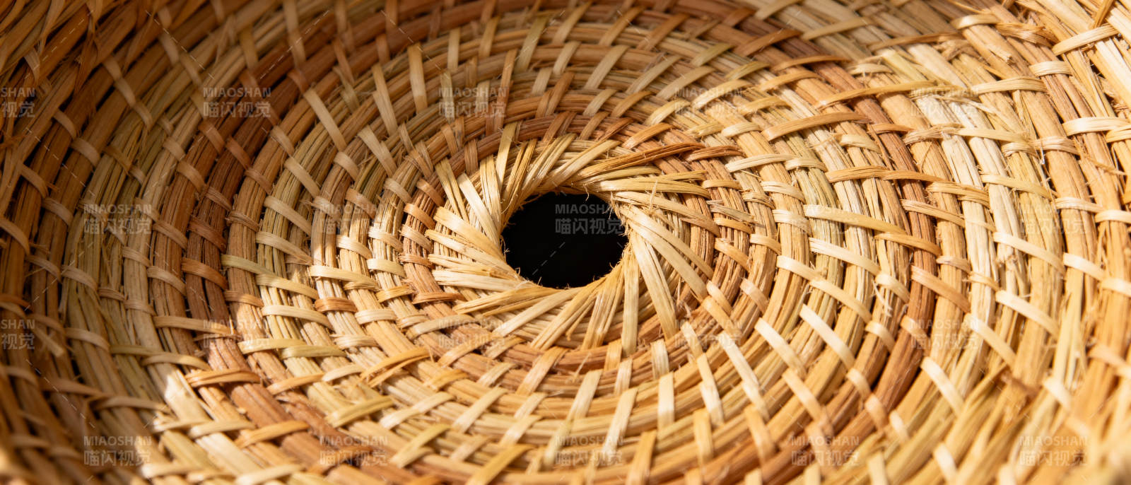竹编篮底特写图片