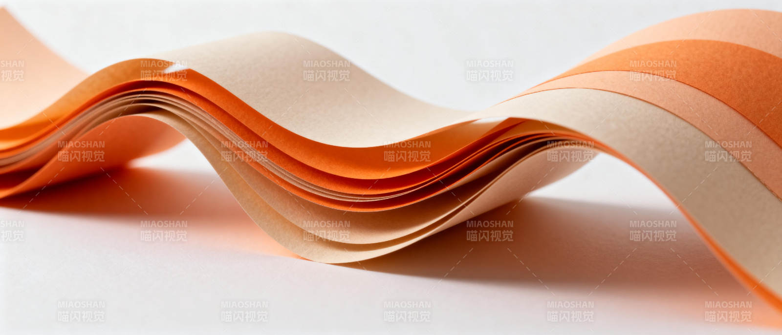 橙色纸波浪图片