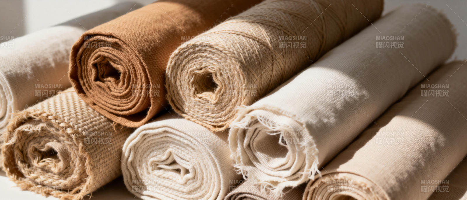 天然棉麻布卷图片