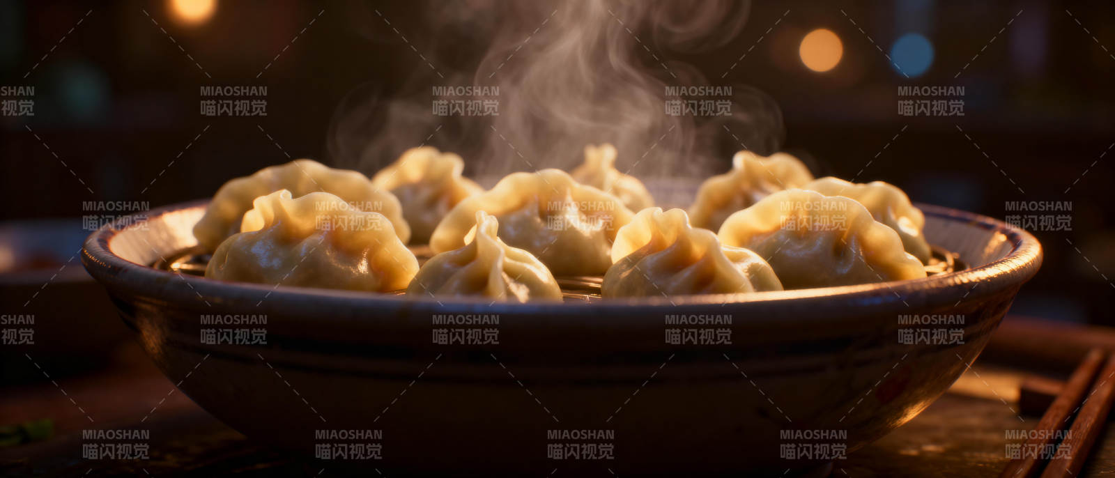 热腾腾的蒸饺图片