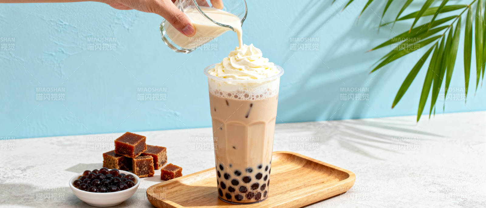 珍珠奶茶制作中图片