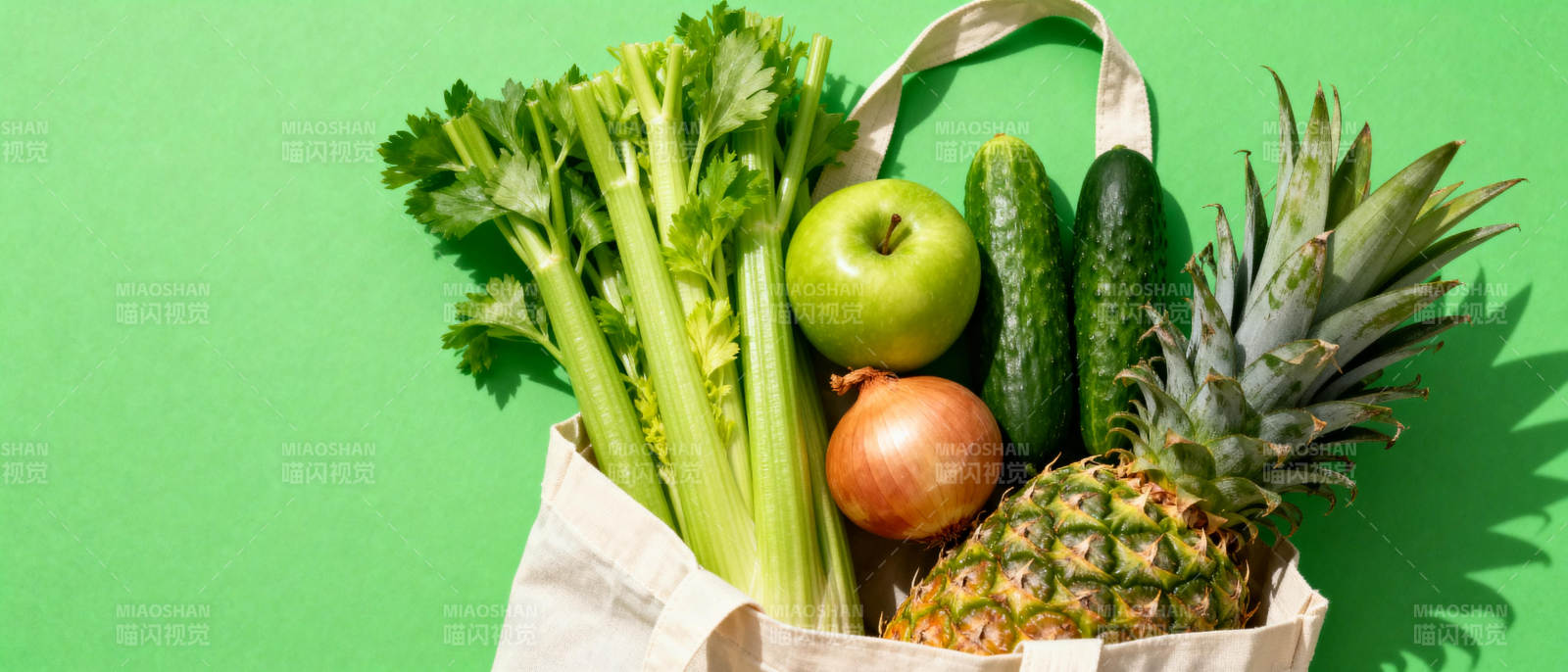 新鲜蔬果满载而归图片