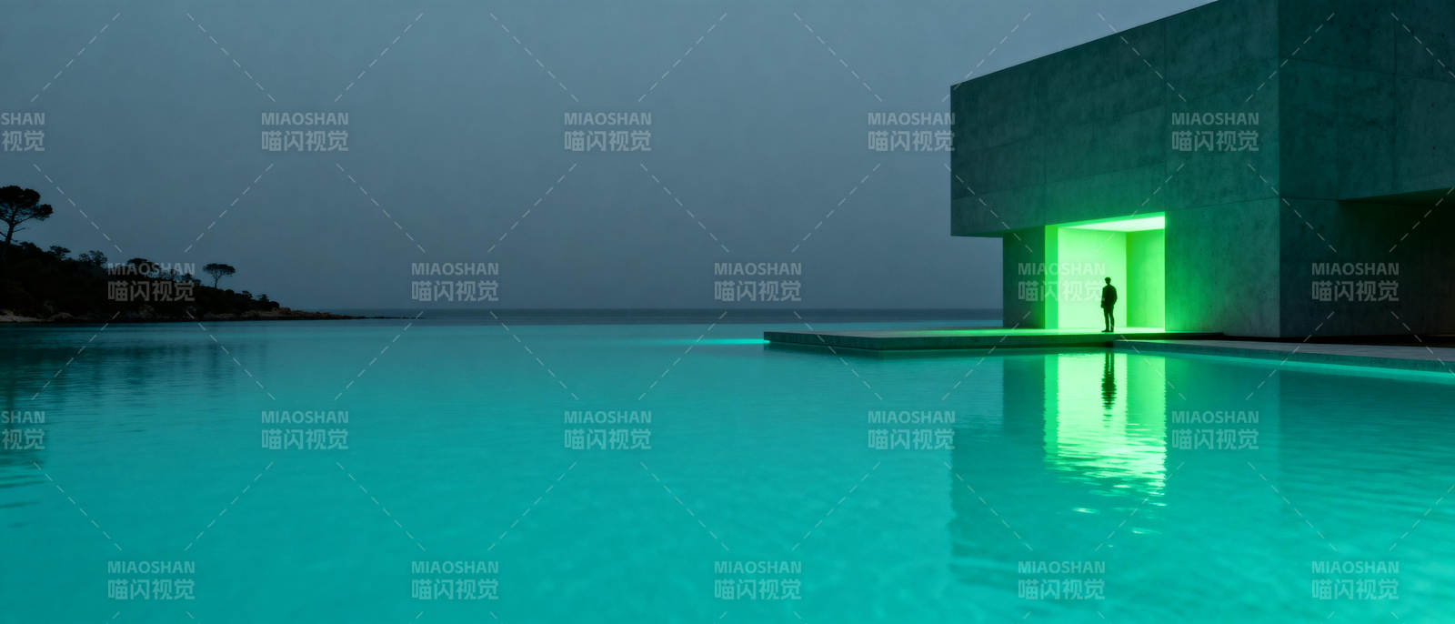 夜池绿光人影图片