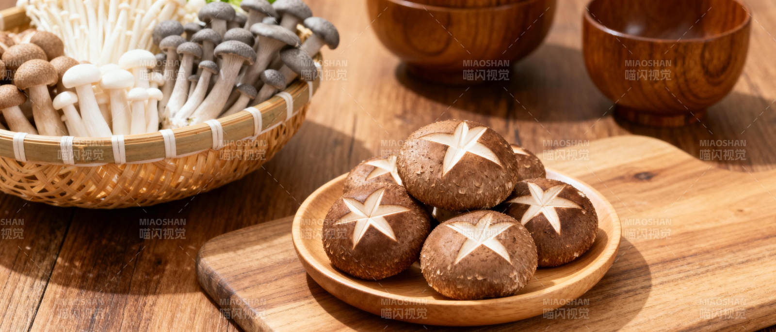 星纹面包与菌菇图片