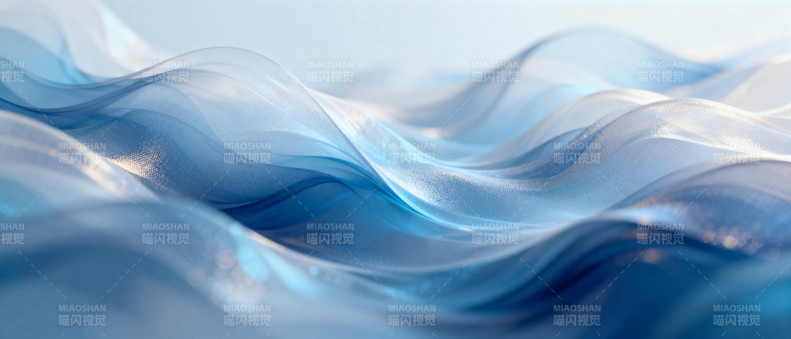 波光粼粼的蓝海图片